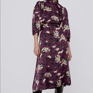 NWT Zara Midi Dress 🌟